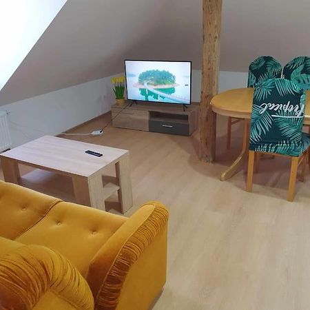 Apartment U Cerneho Orla Карловы Вары Экстерьер фото