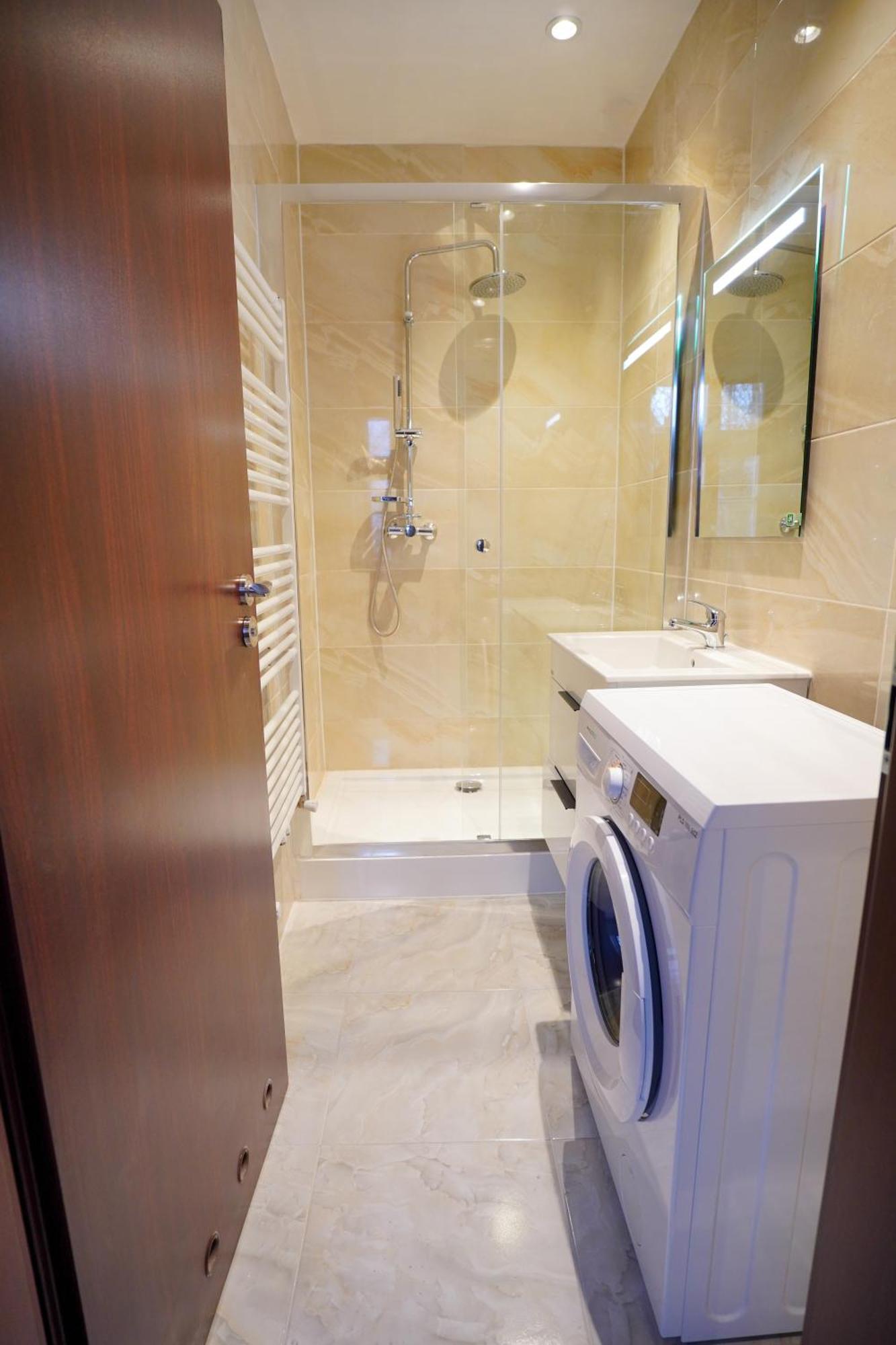 Apartment U Cerneho Orla Карловы Вары Экстерьер фото