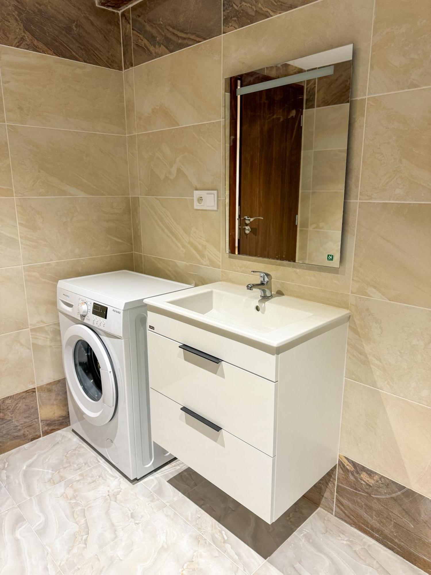 Apartment U Cerneho Orla Карловы Вары Экстерьер фото